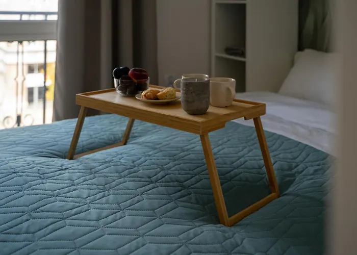 Downtown Apt - Top Location, City View, Bus&Tram - By Rentujemy