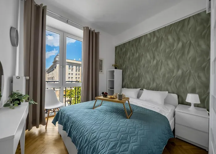 Downtown Apt - Top Location, City View, Bus&Tram - By Rentujemy
