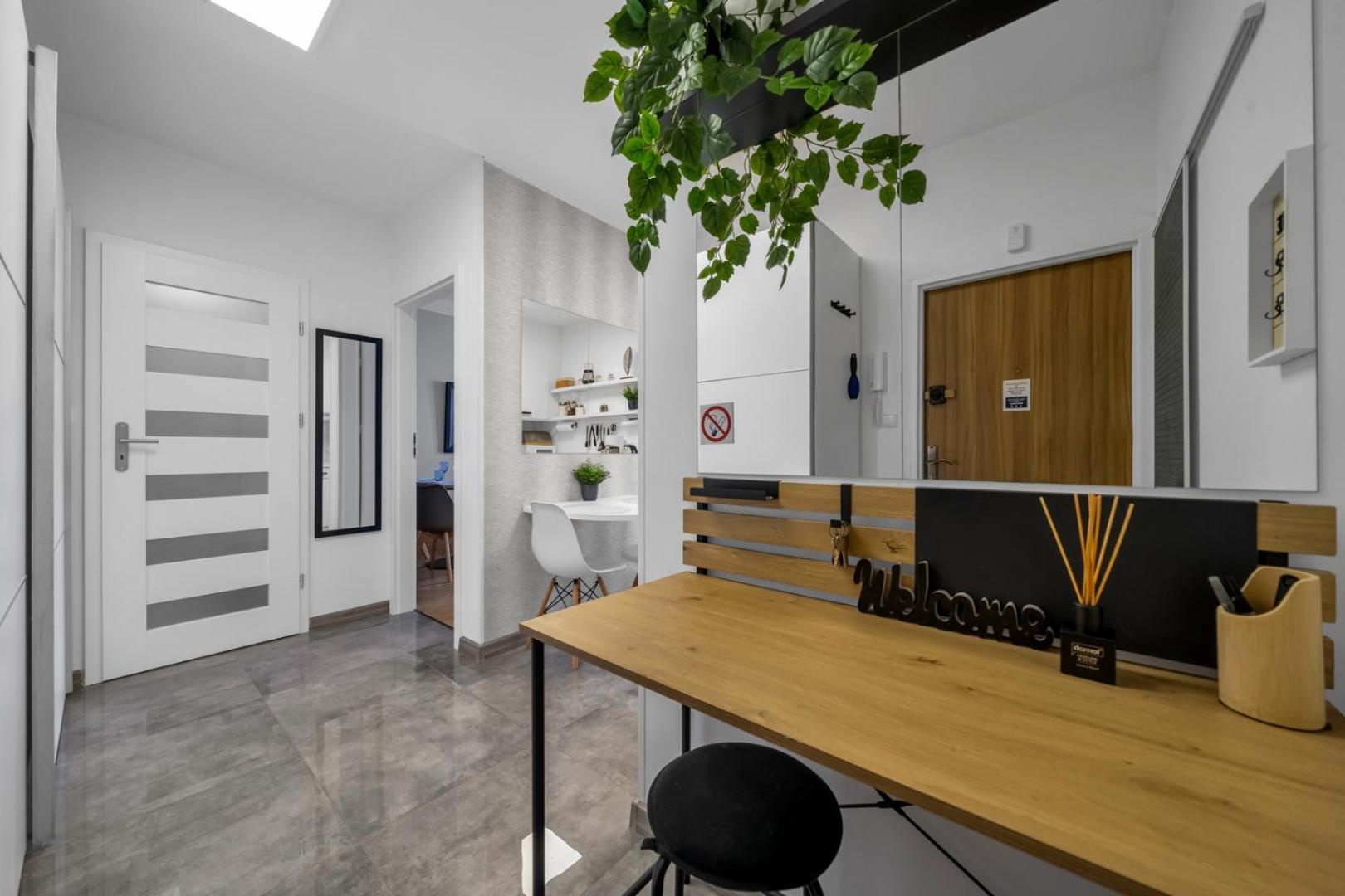 Downtown - Location, View, Bus&tram - By Rentujemy Apartment Warsaw